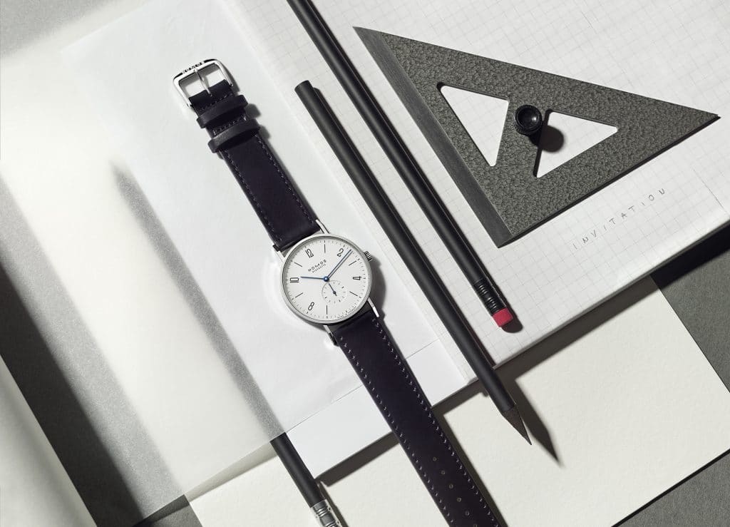 Miljøbilde: Nomos Glashütte tangente konfirmasjonsgave