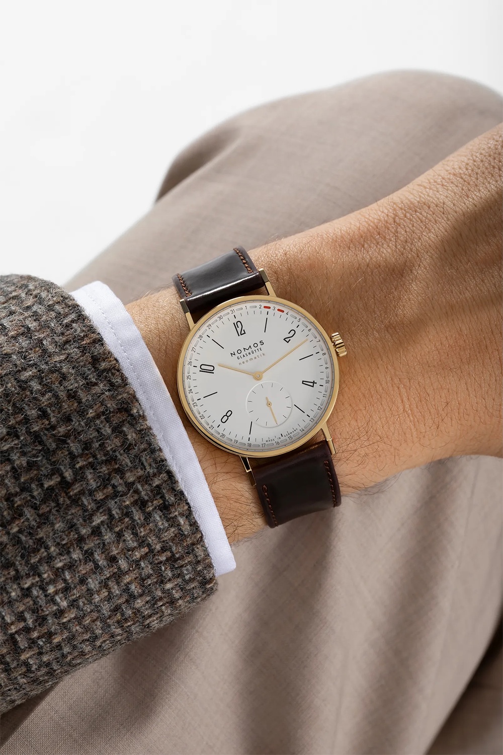 NOMOS Glashütte Tangente Gold Neomatik 38mm Update Doré Ref. 196 - Bilde 8