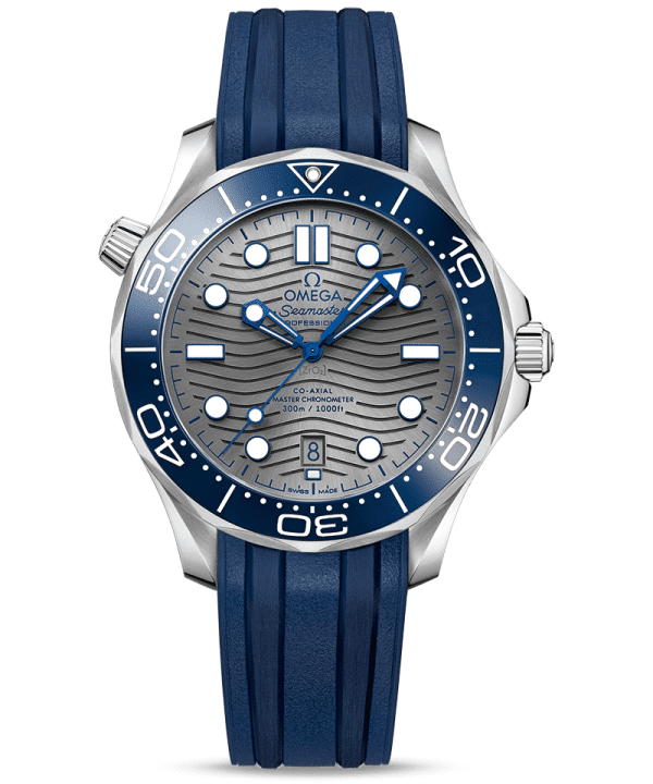 Produktbilde av Omega Seamaster Diver 300M Co-Axial Master Chronometer 42 MM med grå urskive og blå gummirem. Ref. O21032422006001.