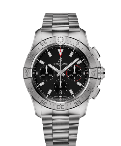 Produktbilde av Breitling Avenger B01 Chronograph 42 med sort urskive på stållenke. Ref. AB0146101B1A1.