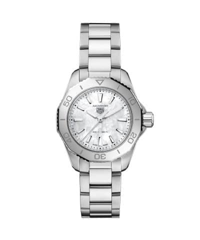 Produktbilde av TAG Heuer Aquaracer Professional 200 med hvit urskive på stållenke. Ref. WBP1418.BA0622.